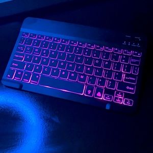 LED Bluetooth keyboard (with charger)